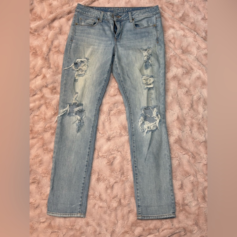American Eagle Outfitters Light Blue Distressed Skinny Jeans